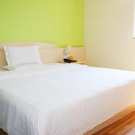 7Days Inn Dalian Gangwan Square Station Port Zewnętrze zdjęcie